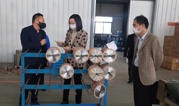 鄂州市市委常委、統(tǒng)戰(zhàn)部部長鄒霞 蒞臨湖北昌利公司調(diào)研